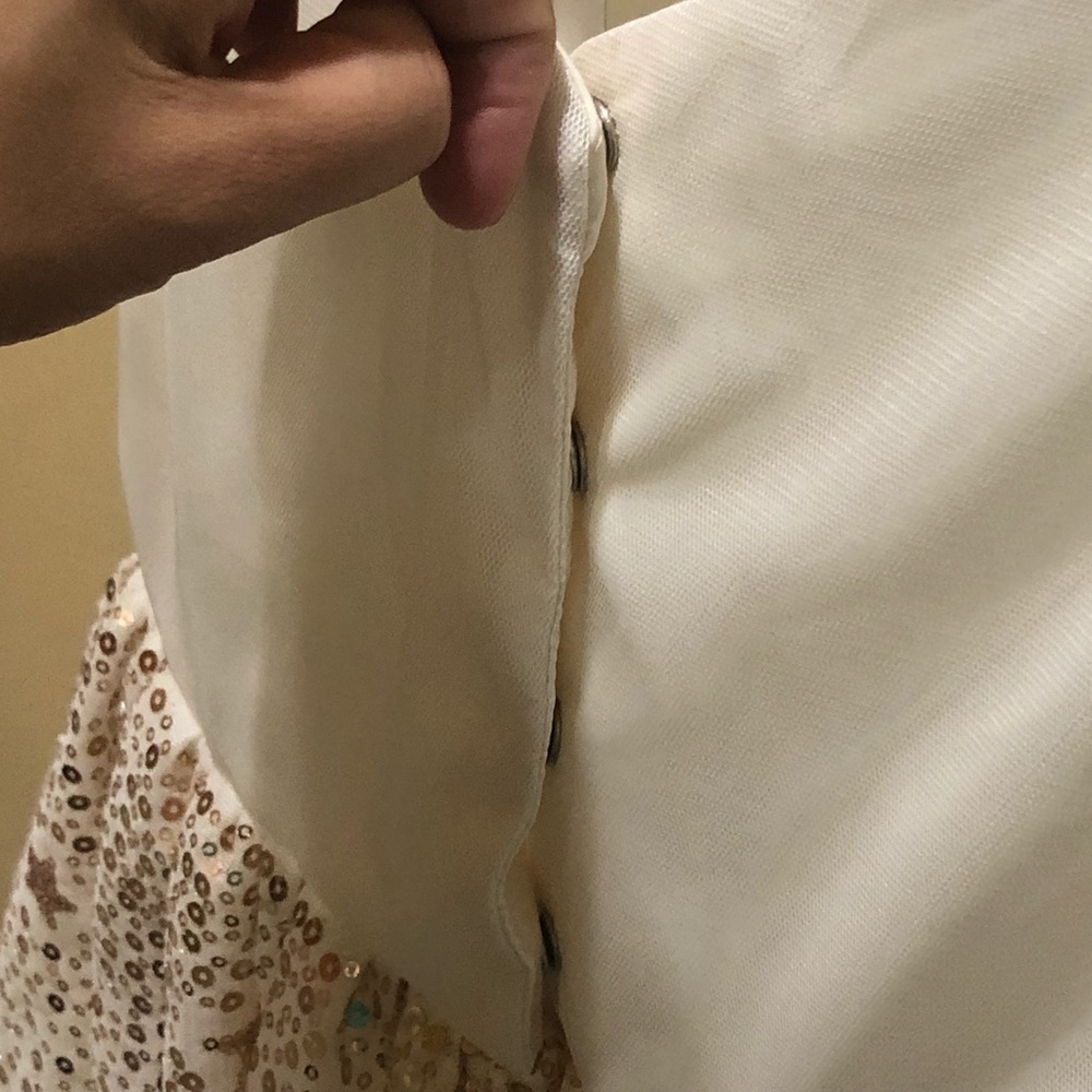 BRAND NEW: H&M Ivory Dress with Gold Sequins girls’ size 6x & 10- $30 each - Picture 5 of 8